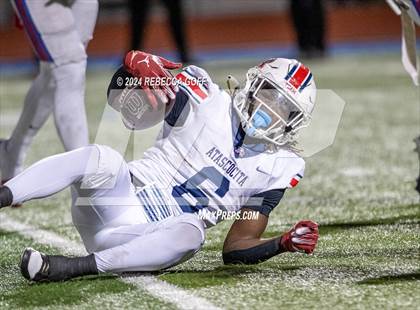 Thumbnail 2 in Atascocita vs. Dickinson (UIL Football 6A-DI Bi-District)  photogallery.