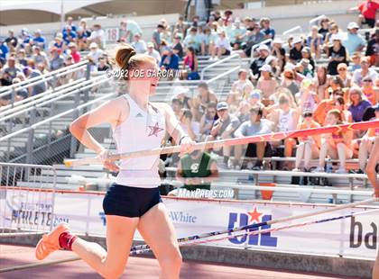 Thumbnail 3 in UIL 4A Girls State Track Meet photogallery.