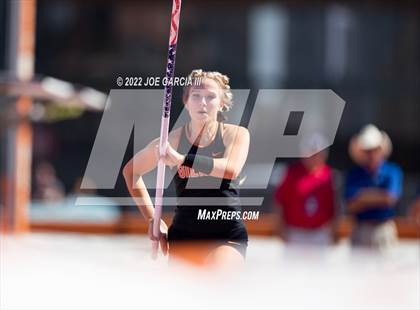Thumbnail 3 in UIL 4A Girls State Track Meet photogallery.