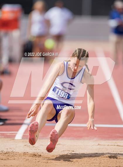 Thumbnail 1 in UIL 4A Girls State Track Meet photogallery.