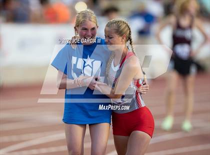 Thumbnail 2 in UIL 4A Girls State Track Meet photogallery.