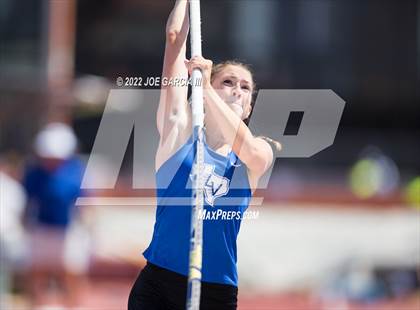 Thumbnail 2 in UIL 4A Girls State Track Meet photogallery.