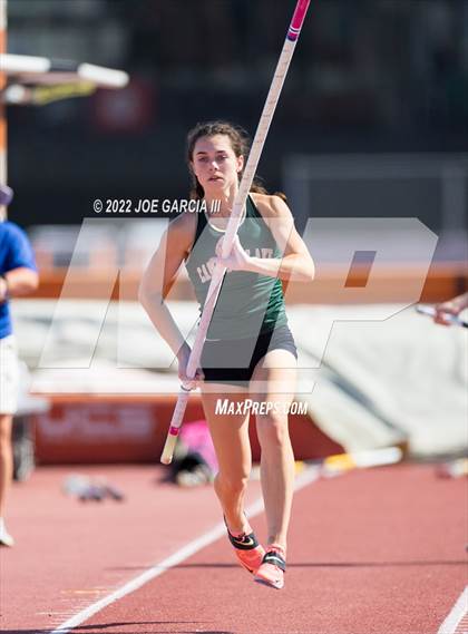 Thumbnail 2 in UIL 4A Girls State Track Meet photogallery.