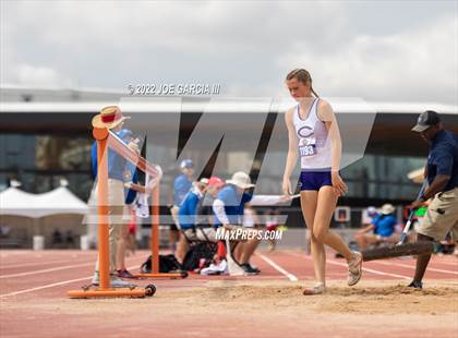 Thumbnail 1 in UIL 4A Girls State Track Meet photogallery.