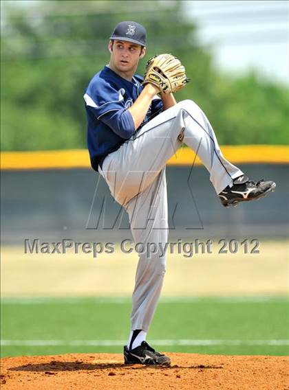 Thumbnail 3 in Bryan vs. Horn (UIL 5A Region 2 Bi-District Playoff) photogallery.