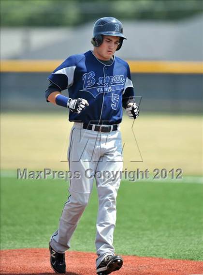 Thumbnail 1 in Bryan vs. Horn (UIL 5A Region 2 Bi-District Playoff) photogallery.