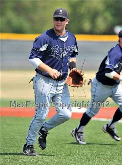 Thumbnail 2 in Bryan vs. Horn (UIL 5A Region 2 Bi-District Playoff) photogallery.