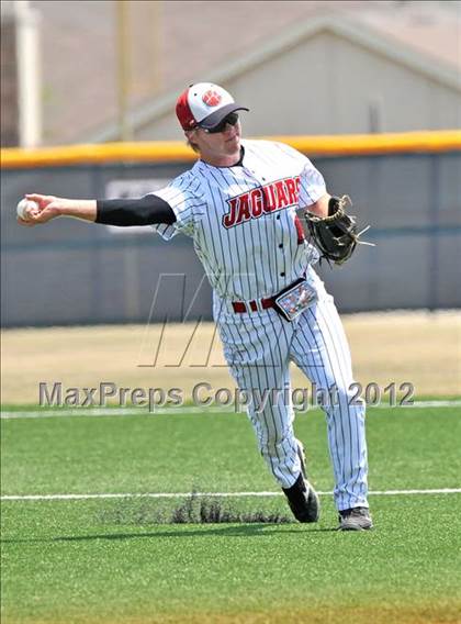Thumbnail 2 in Bryan vs. Horn (UIL 5A Region 2 Bi-District Playoff) photogallery.