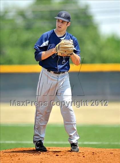 Thumbnail 3 in Bryan vs. Horn (UIL 5A Region 2 Bi-District Playoff) photogallery.