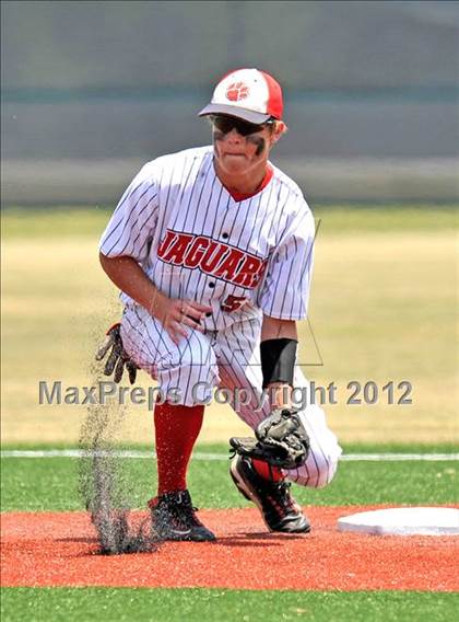 Thumbnail 1 in Bryan vs. Horn (UIL 5A Region 2 Bi-District Playoff) photogallery.