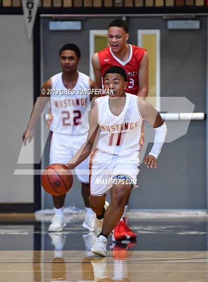 Thumbnail 1 in University vs. Lincoln (Don Bambauer Tournament) photogallery.