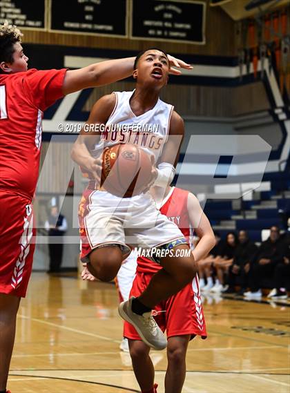 Thumbnail 3 in University vs. Lincoln (Don Bambauer Tournament) photogallery.