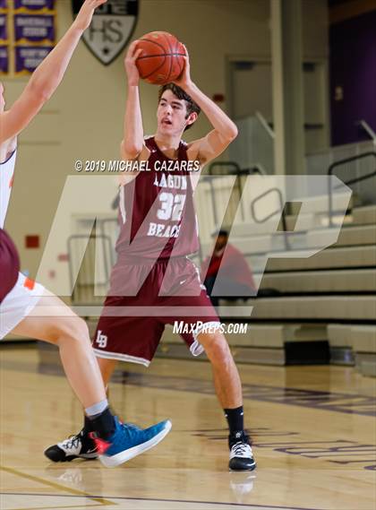 Thumbnail 2 in Brighton vs. Laguna Beach (Torrey Pines Holiday Classic) photogallery.