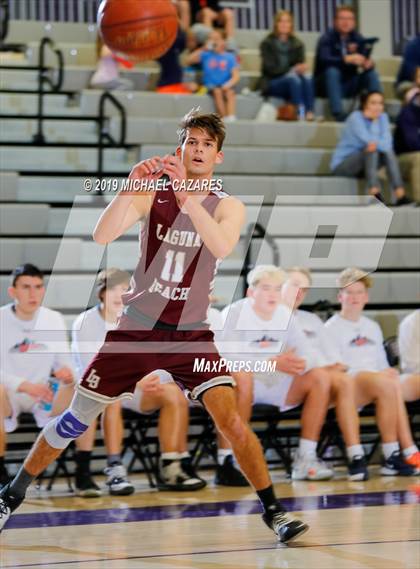 Thumbnail 2 in Brighton vs. Laguna Beach (Torrey Pines Holiday Classic) photogallery.