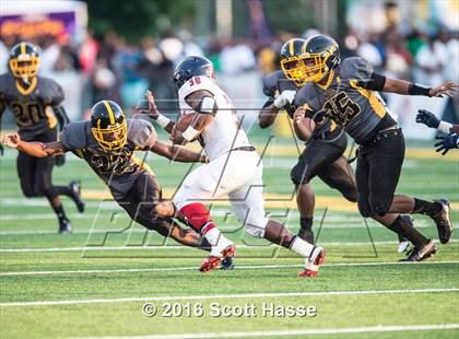 Thumbnail 1 in King vs. Southfield Arts & Tech (Prep Football Classic) photogallery.