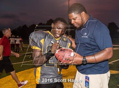 Thumbnail 2 in King vs. Southfield Arts & Tech (Prep Football Classic) photogallery.