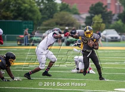 Thumbnail 2 in King vs. Southfield Arts & Tech (Prep Football Classic) photogallery.