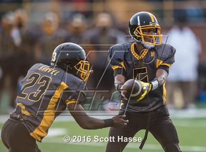 Thumbnail 3 in King vs. Southfield Arts & Tech (Prep Football Classic) photogallery.
