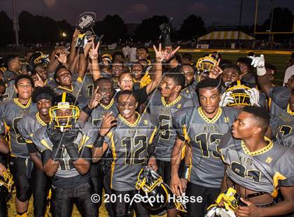 Thumbnail 1 in King vs. Southfield Arts & Tech (Prep Football Classic) photogallery.