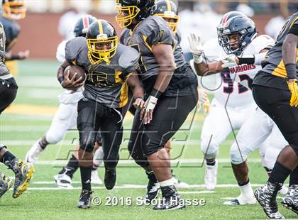 Thumbnail 2 in King vs. Southfield Arts & Tech (Prep Football Classic) photogallery.