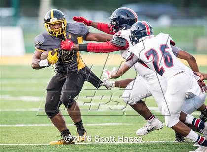 Thumbnail 1 in King vs. Southfield Arts & Tech (Prep Football Classic) photogallery.