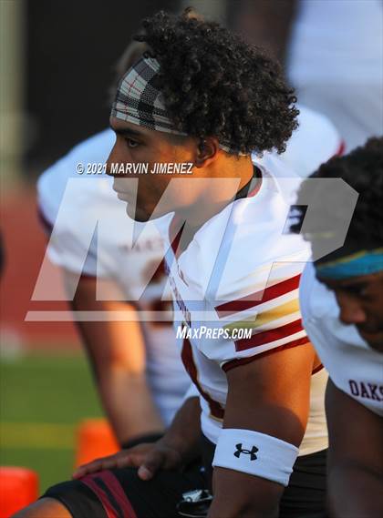 Thumbnail 3 in Oaks Christian vs Calabasas photogallery.