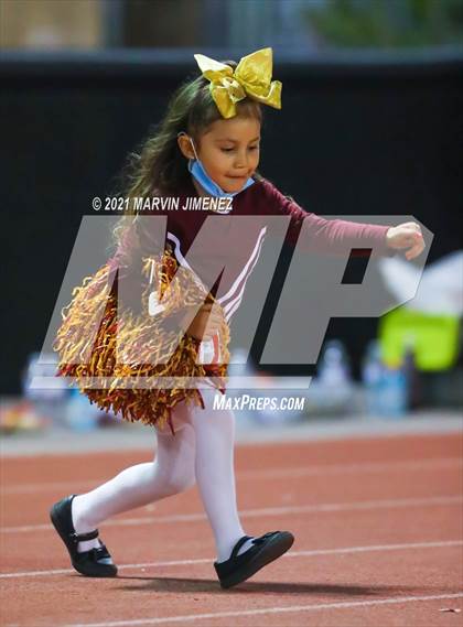 Thumbnail 2 in Oaks Christian vs Calabasas photogallery.