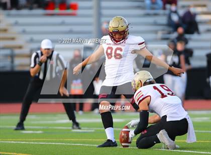 Thumbnail 2 in Oaks Christian vs Calabasas photogallery.