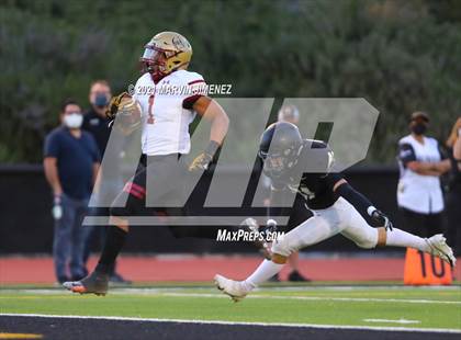 Thumbnail 3 in Oaks Christian vs Calabasas photogallery.