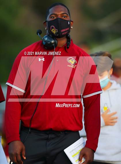 Thumbnail 3 in Oaks Christian vs Calabasas photogallery.