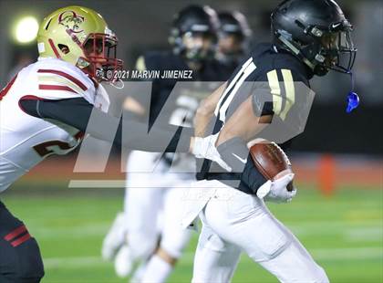 Thumbnail 2 in Oaks Christian vs Calabasas photogallery.