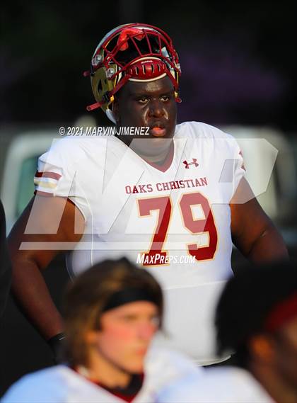 Thumbnail 2 in Oaks Christian vs Calabasas photogallery.