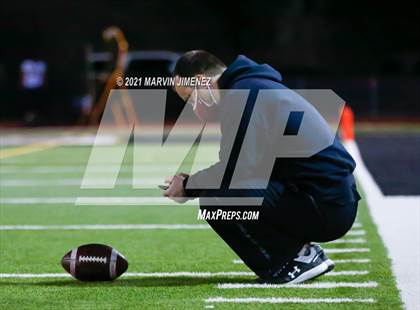 Thumbnail 3 in Oaks Christian vs Calabasas photogallery.