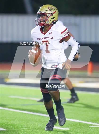 Thumbnail 3 in Oaks Christian vs Calabasas photogallery.