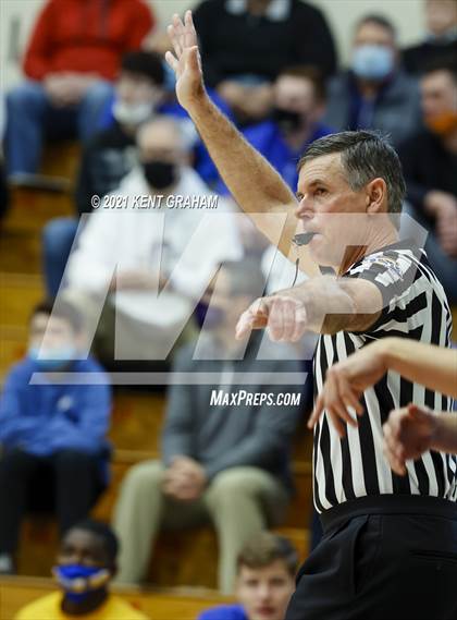 Thumbnail 2 in Carmel vs Homestead (IHSAA 4A Regional SemiFinal) photogallery.