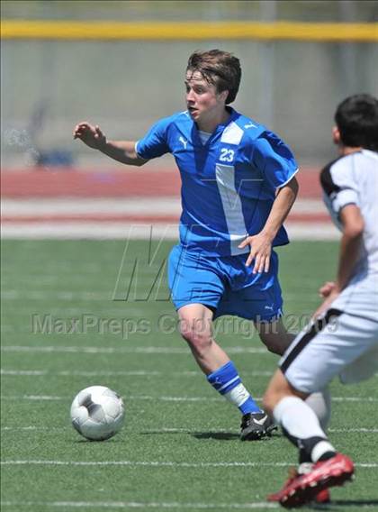 Thumbnail 3 in Poteet vs. Lindale (Class 4A, Region II finals) photogallery.