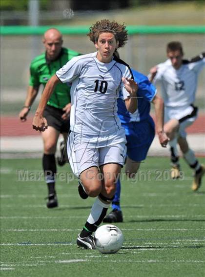 Thumbnail 3 in Poteet vs. Lindale (Class 4A, Region II finals) photogallery.