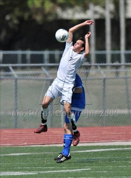 Thumbnail 3 in Poteet vs. Lindale (Class 4A, Region II finals) photogallery.