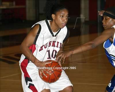 Thumbnail 2 in La Jolla Coutry Day vs. Centennial (Ayala Extravaganza) photogallery.