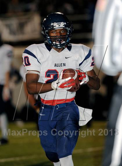 Thumbnail 2 in Allen vs Lake Highlands (UIL 5A Bi-District Playoff) photogallery.