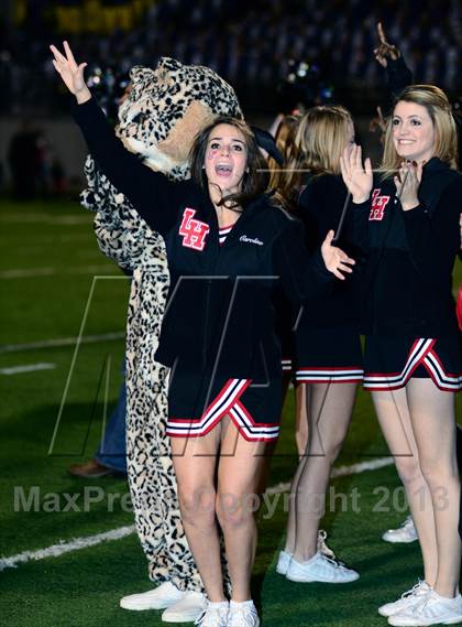 Thumbnail 3 in Allen vs Lake Highlands (UIL 5A Bi-District Playoff) photogallery.