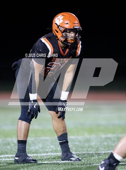 Thumbnail 2 in Rochester vs Waterloo (IHSA 5A Second Round) photogallery.