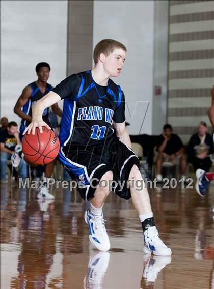 Thumbnail 1 in Plano West vs. Richland (Whataburger Tournament) photogallery.
