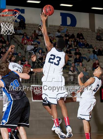 Thumbnail 3 in Plano West vs. Richland (Whataburger Tournament) photogallery.