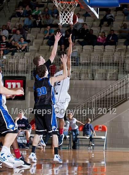 Thumbnail 2 in Plano West vs. Richland (Whataburger Tournament) photogallery.