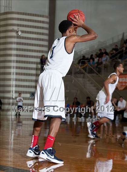 Thumbnail 2 in Plano West vs. Richland (Whataburger Tournament) photogallery.