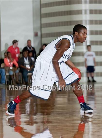 Thumbnail 2 in Plano West vs. Richland (Whataburger Tournament) photogallery.