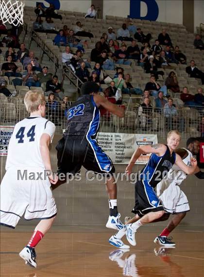 Thumbnail 3 in Plano West vs. Richland (Whataburger Tournament) photogallery.