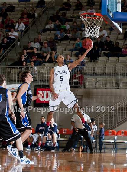 Thumbnail 3 in Plano West vs. Richland (Whataburger Tournament) photogallery.