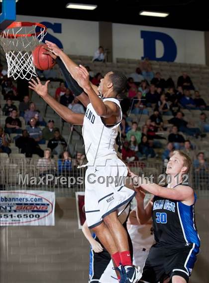 Thumbnail 3 in Plano West vs. Richland (Whataburger Tournament) photogallery.